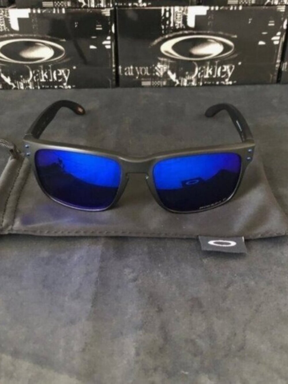 OO9102 Oakley Holbrook Prizm Polarized Sunglasses - Picture 6 of 7